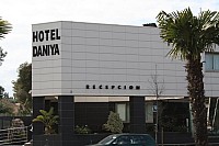 Carteles Hotel Daniya 017